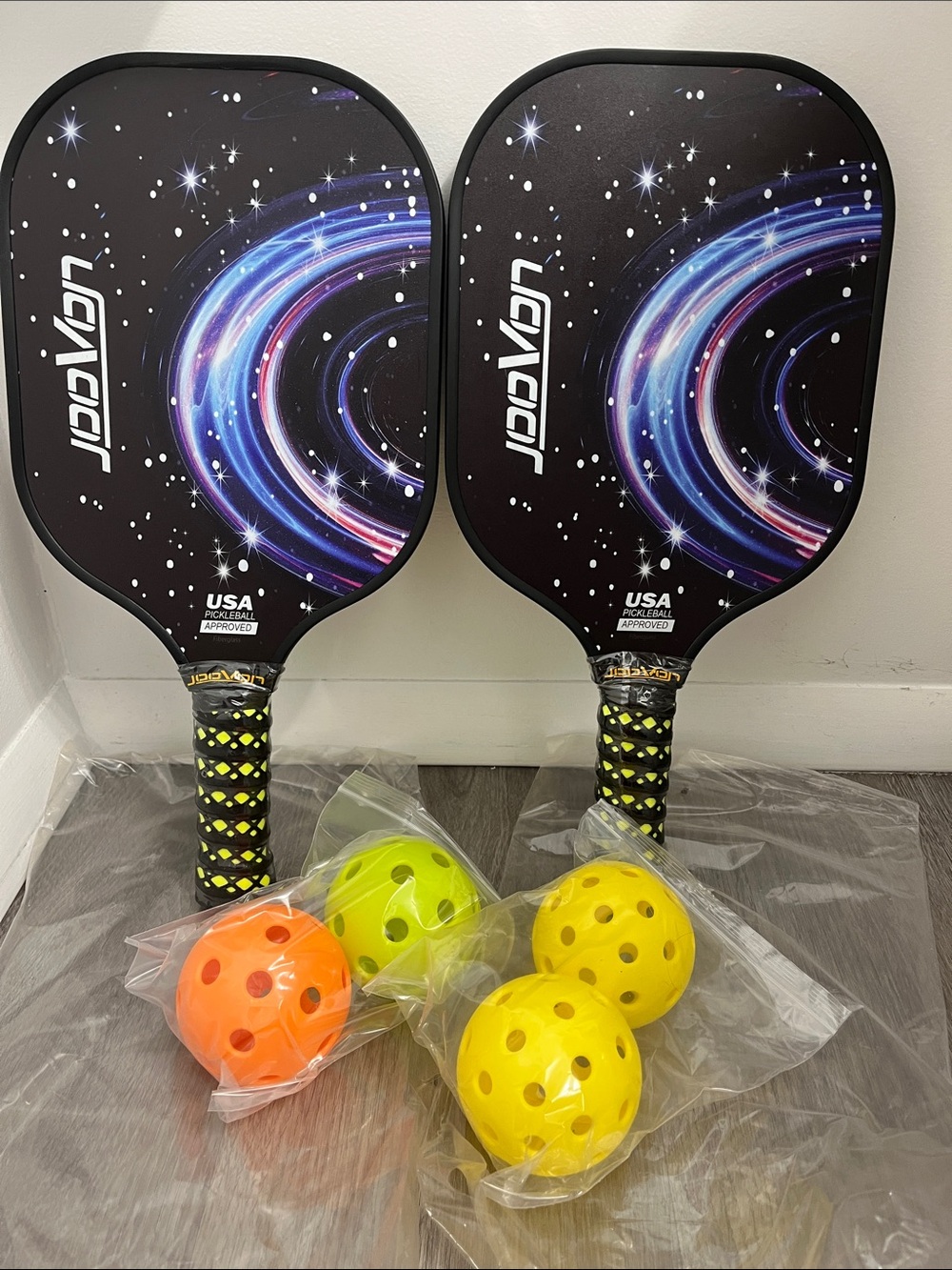Pickleball paddles set of 2 and balls USA pickleball approved new
